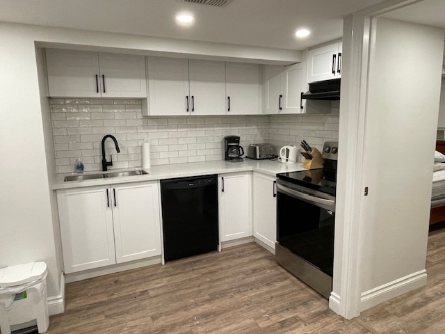 
                         Hillcroft Street Units                                                    